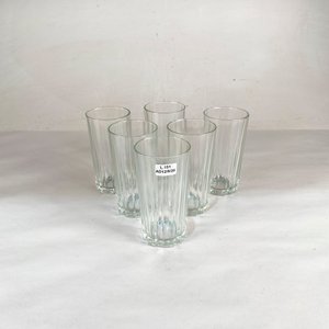 Lote siguiente: Seis Vasos de Vidrio Hialino Facetado