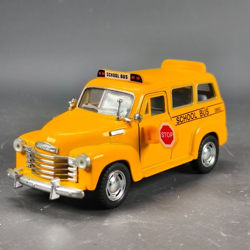 Modelo de Autobús Escolar Chevrolet 1950 a Escala 1/43