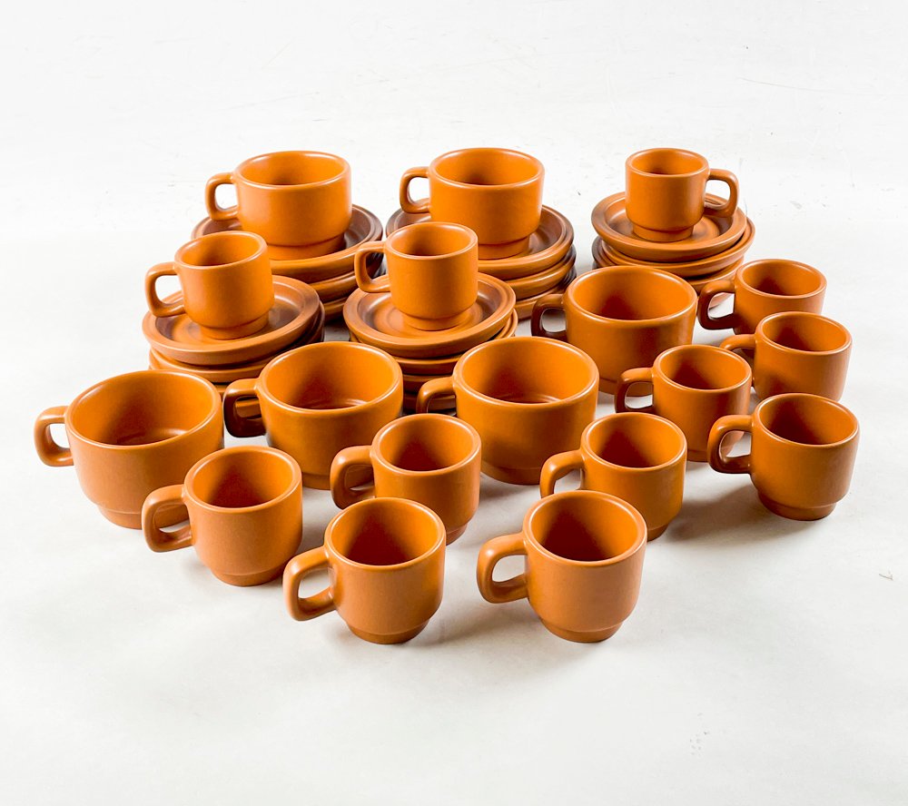 Set de 36 Tazas, Pocillos y Platillos de Cerámica Naranja