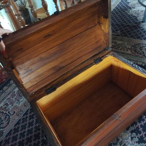 Baúl Cofre Antiguo de Madera Estilo Rústico - imagen 2
