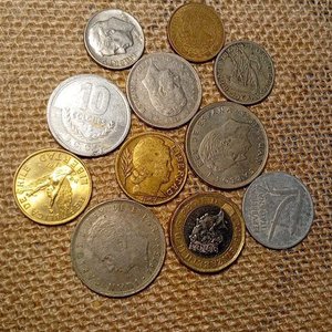 Lote de 12 Monedas Diversas - imagen 2