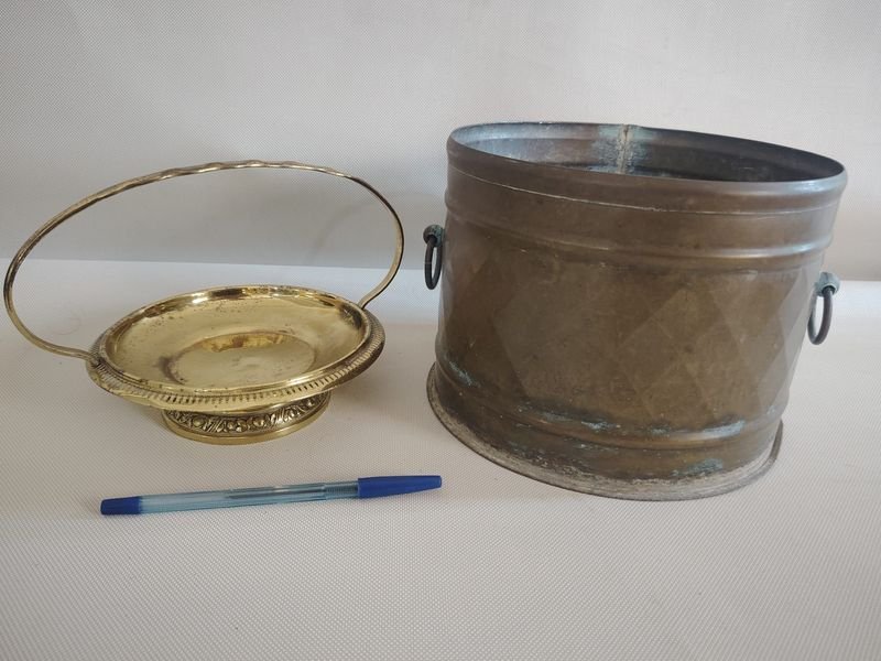 Porta Maceta de Bronce y Balde Metálico con Asas