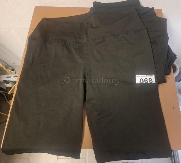 Bermuda de Lycra Negra para Mujer