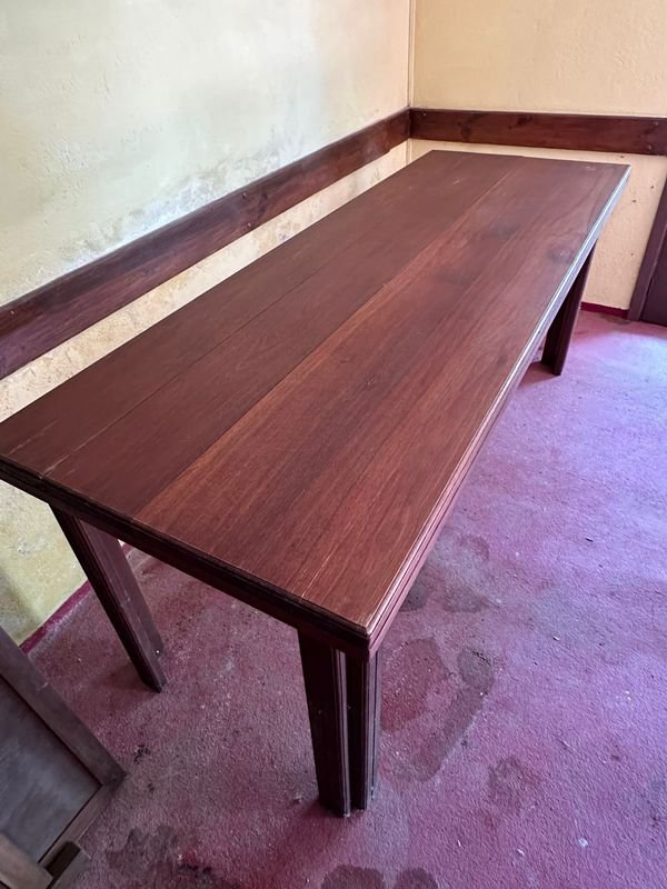 MESA DE MADERA DE COMEDOR EN MADERA DURA - imagen 3