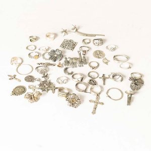 Lote siguiente: Lote de Bijouterie y Anillos de Metal Plateado