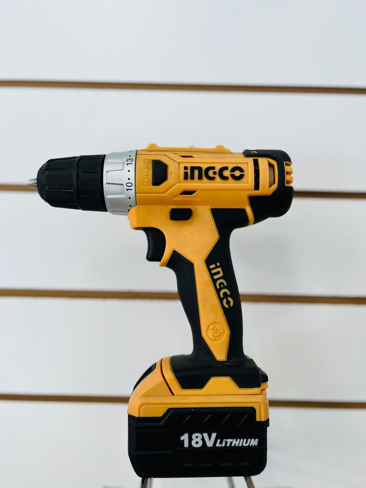 Atornilladora Ingco 18V Lithium (Sin Cargador)