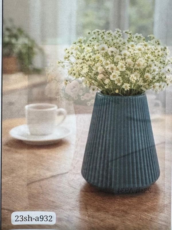 Florero Plástico con Flores