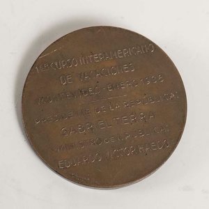 Medalla de Bronce con Busto de Rodó y Frase "La Patria Americana" - imagen 2