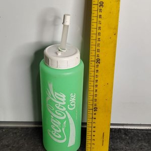 Caramañola Coca-Cola Verde con Pico y Tapa - imagen 1
