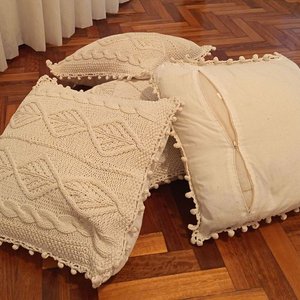 Lote de 4 Almohadones Tejidos y Cortes de Tela - imagen 2