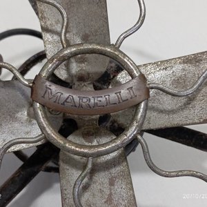 Ventilador de Mesa Antiguo Marelli Diana de Metal con Base Negra - No Funciona - imagen 6