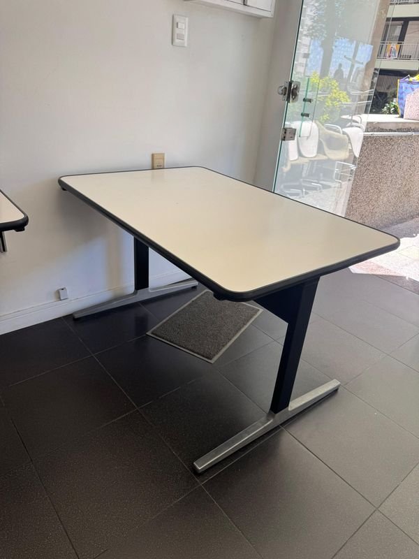 Item 829268 - Image 0