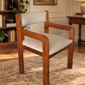 Lote anterior: Elegante Sillón de Madera Maciza con Apoyabrazos y Tapizado Beige