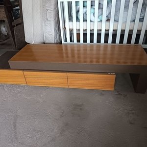 Lote anterior: Rack de TV Moderno Extensible en Cerejeira