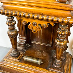 Gran Reloj de Pie Renacimiento en Madera de Cedro con Detalles en Bronce - imagen 5