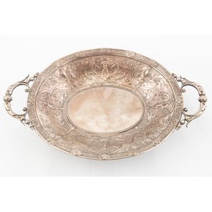 Panera Oval de Plata Labrada con Asas y Detalles Ornamentales - imagen 2