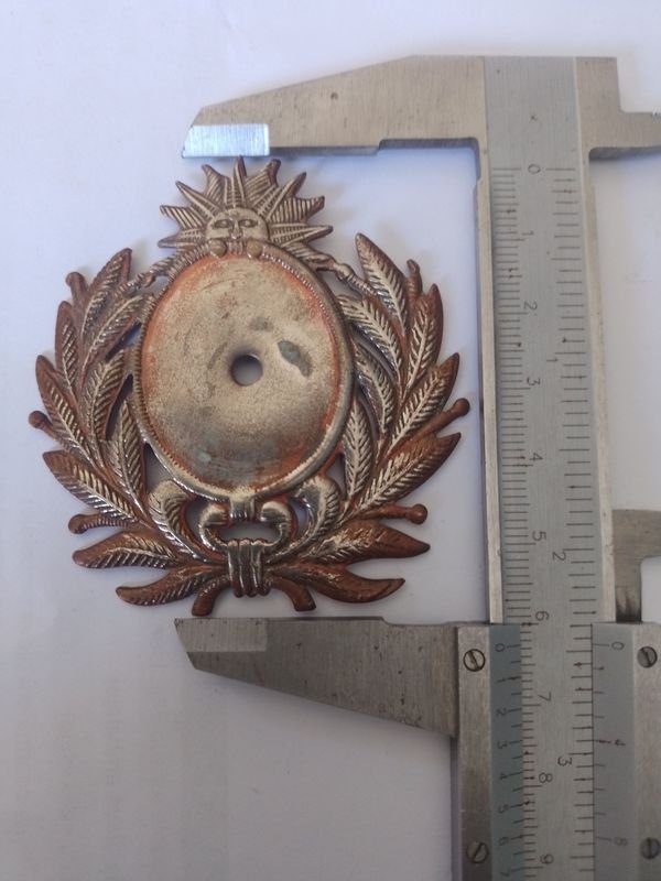 Lote siguiente: Porta Escudo Nacional Antiguo
