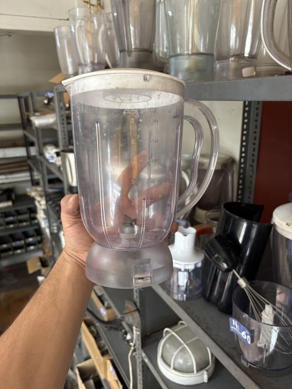Lote anterior: Vasos licuadoras de plástico en buen estado
