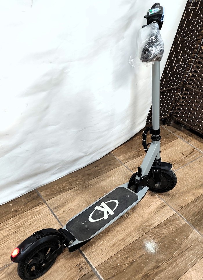 Item 16832 - Image 2