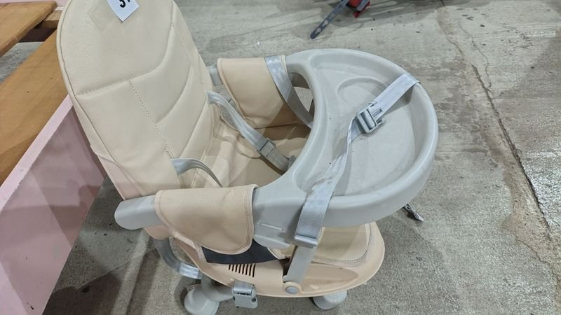 Silla de comer para niños en buen estado - imagen 3