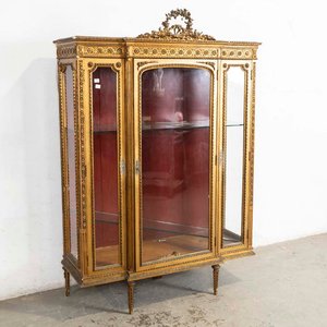 Lote anterior: Vitrina Estilo Luis XVI con Molduras Doradas y Tres Puertas Vidriadas