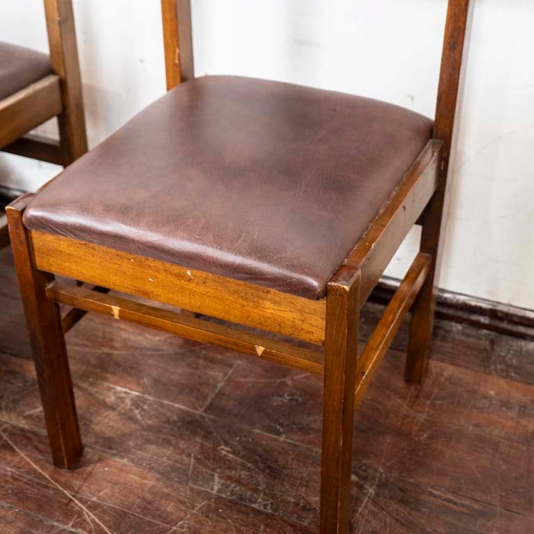 Seis sillas de madera tapizadas en cuerina, Delfino Alvarez - imagen 3