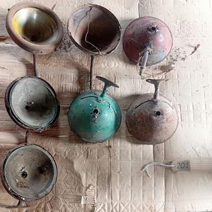 Lote siguiente: 7 Carcasas de Farol para Ford T