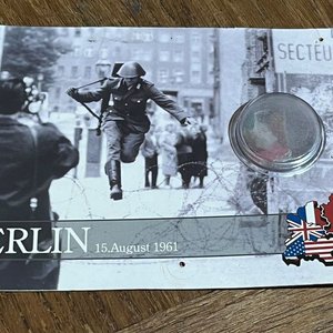 Lote anterior: Tarjeta Postal Berlín 1961 con Fragmento del Muro de Berlín