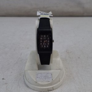 Reloj de Pulsera Q&Q Negro Cuadrangular - Joyería y Relojes - imagen 1