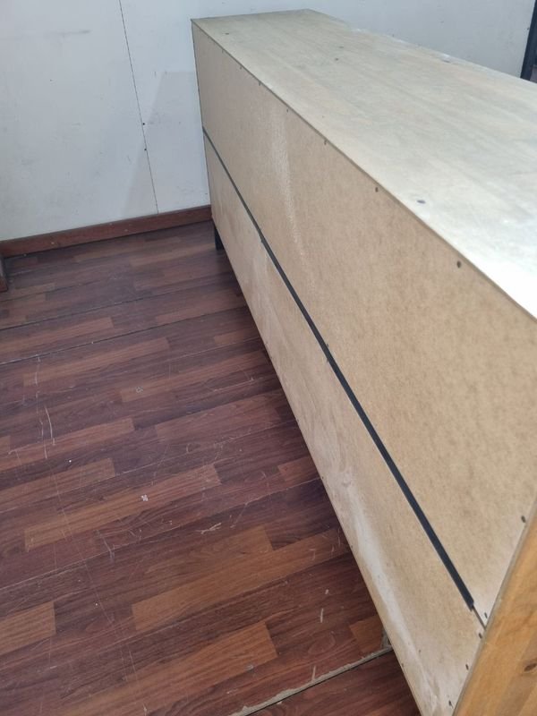 Aparador Bajo Buena Capacidad en Madera - imagen 5