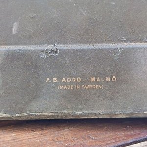 Antigua Máquina calculadora  A.B. Addo Malmö fabricada en Suecia - con Placa de Identificación Modelo 40E y Numero de Serie - Sin Probar  Falta Cable Original de Conexión Electrica - imagen 4