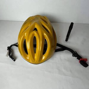 Casco de Bicicleta Amarillo con Cierre Ajustable - imagen 5
