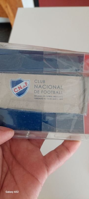 Lote siguiente: Par de cuchillas con escudo de Nacional