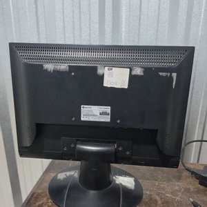 Monitor Soyo 17" LCD Wide Screen - imagen 6