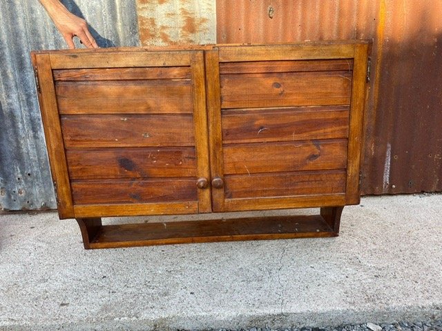 Lote anterior: Muebles antiguos en buen estado