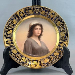 Platillo de Porcelana Royal Vienna Siglo XIX con Retrato de Ruth - imagen 1