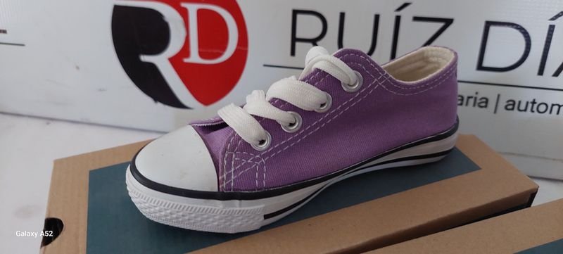 Zapatillas de color morado, tamaño 26 - imagen 2