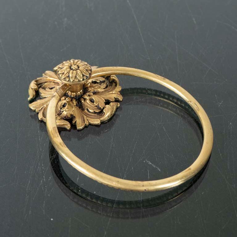 Lote anterior: Toallero de bronce con detalles en oro