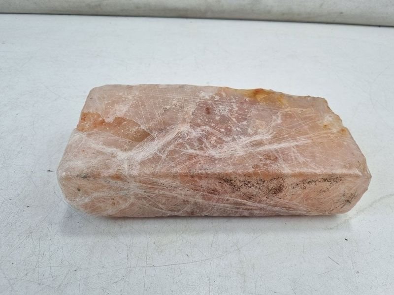 L 347 - 1 Pieza - Importante bloque de sal del Himalaya con propiedades decorativas y gastronómicas (Medidas 22x10x5cm)
