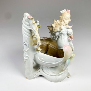 Jardinera de biscuit figura dama sentada, altura 25 cm - imagen 6