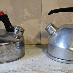 Juego de Dos Pavas de Cocina: Acero Inoxidable y Aluminio - imagen 2
