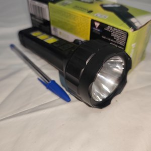 Linterna LED Recargable con Luz Lateral, Nueva en Caja - imagen 2