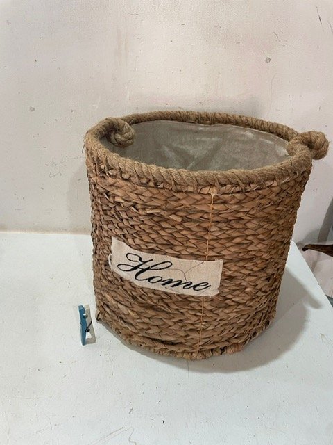 Item 28725 - Image 0