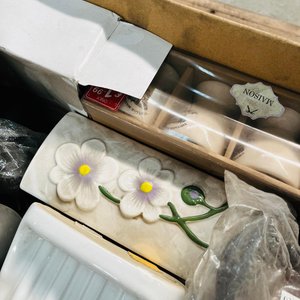 Lote de Accesorios de Baño y Hogar: Portarrollos, Jaboneras y Más - imagen 4