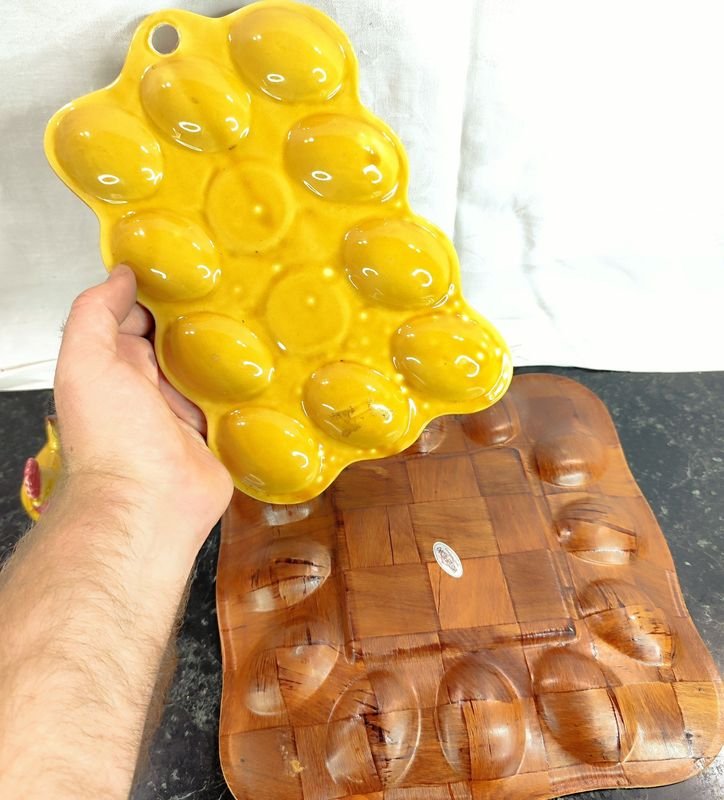 Porta-huevos de cerámica con forma de gallina - imagen 4