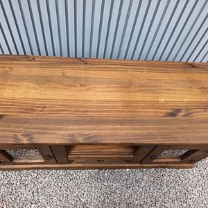 Rack Modular de Madera Rústica con Puertas de Vidrio - imagen 5