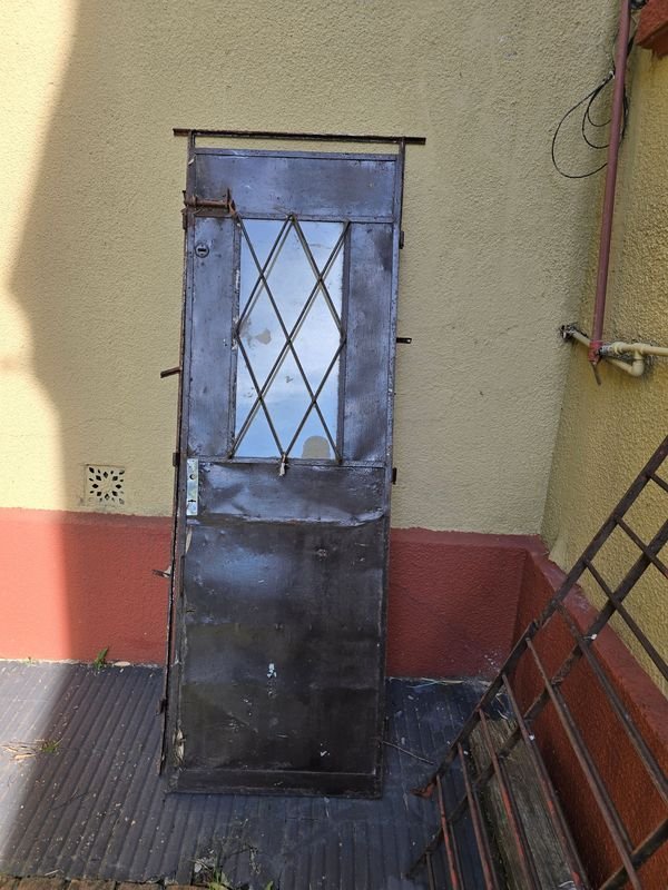 Item 845911 - Image 1