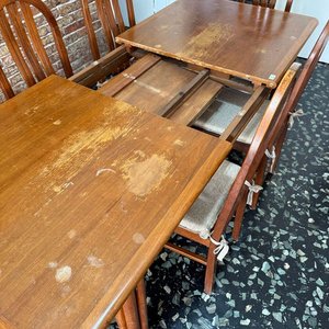 Juego de Comedor de Madera Maciza con Mesa Extensible y 6 Sillas - imagen 5