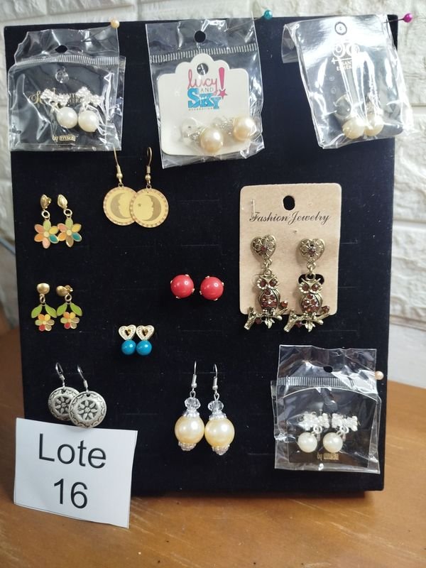 Lote de 12 Pares de Carvanas Surtidas Nuevas