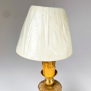 Par de lamparas de bronce con pantallas ,alturas 38 cm - imagen 3